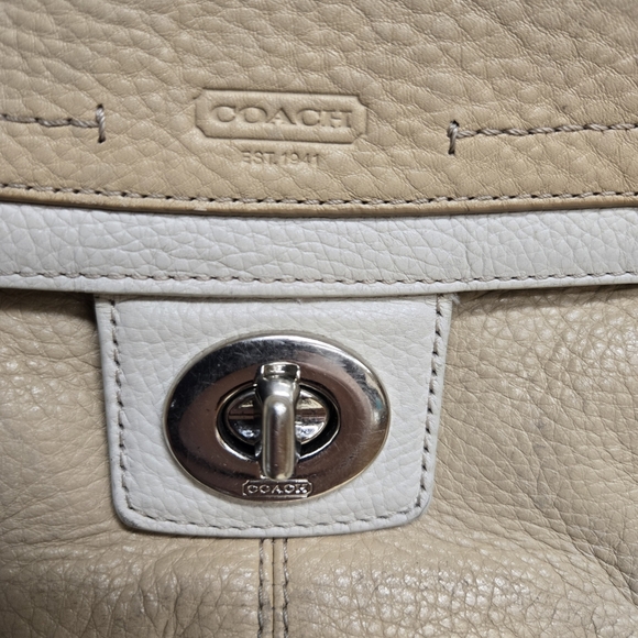 Coach Cream Shoulder Bag with Metallic Accents - Picture 2 of 8